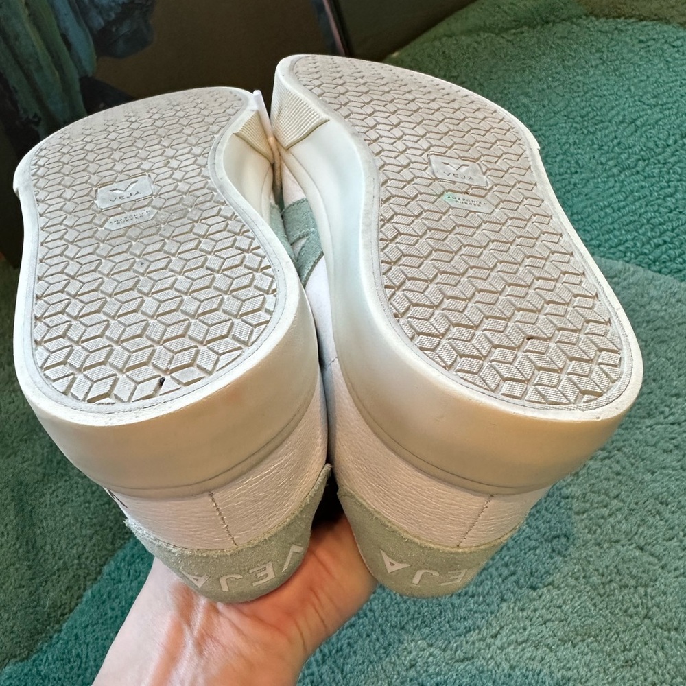 Veja White and Green Women's Sneakers - Picture 15 of 16